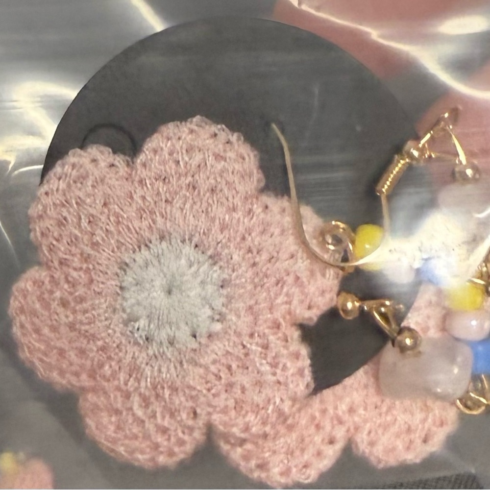 Hand crochet 2” pink flowers beaded dangling pierced earrings fashion jewelry